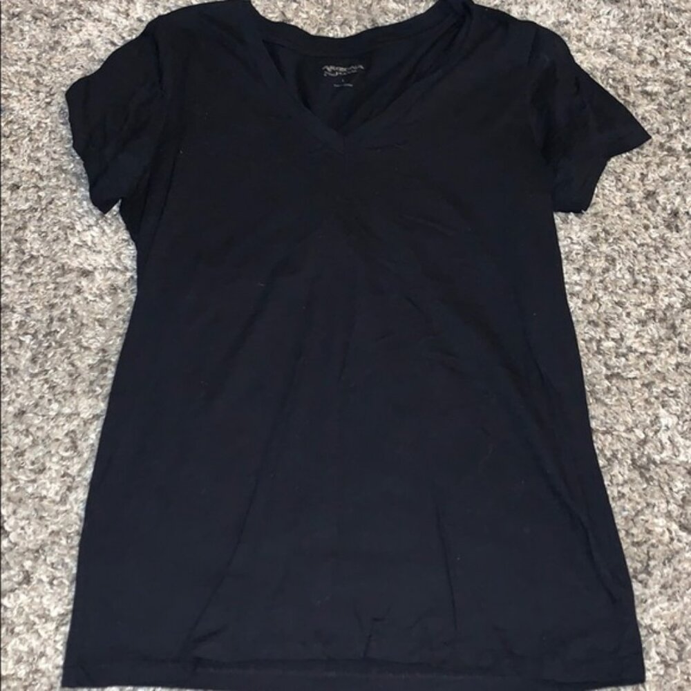 Arizona Jean co. Black v neck
